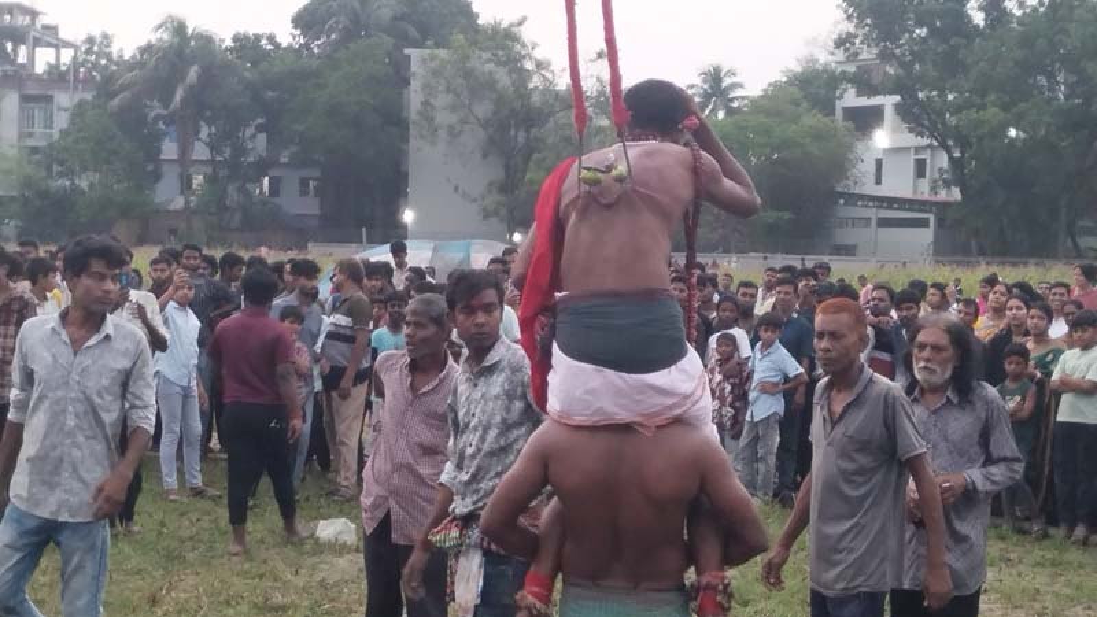 নাটোরে ১০ বছর পর অনুষ্ঠিত হলো চড়ক পূজা