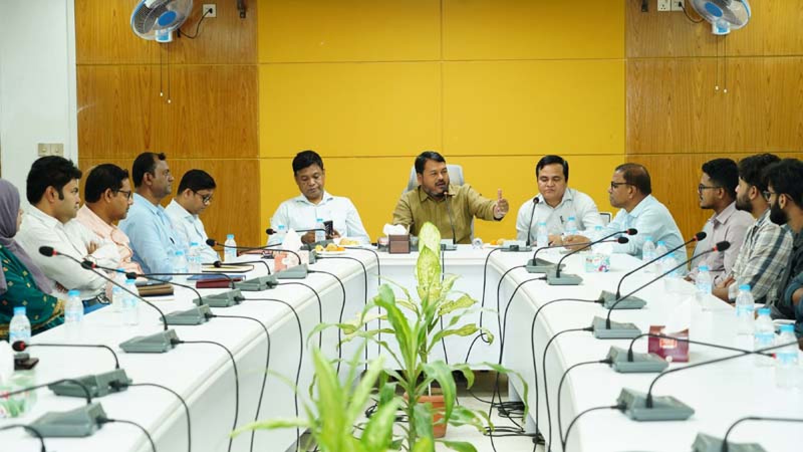 রাসিকে প্রথমবারের মতো ইন্টার্নশিপের সুযোগ পেলেন রুয়েট শিক্ষার্থীরা