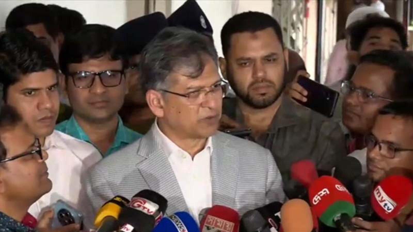 অপরাধের গ্রাফ বিগত যেকোনো সময়ের চেয়ে নিম্নমুখী: স্বরাষ্ট্রমন্ত্রী
