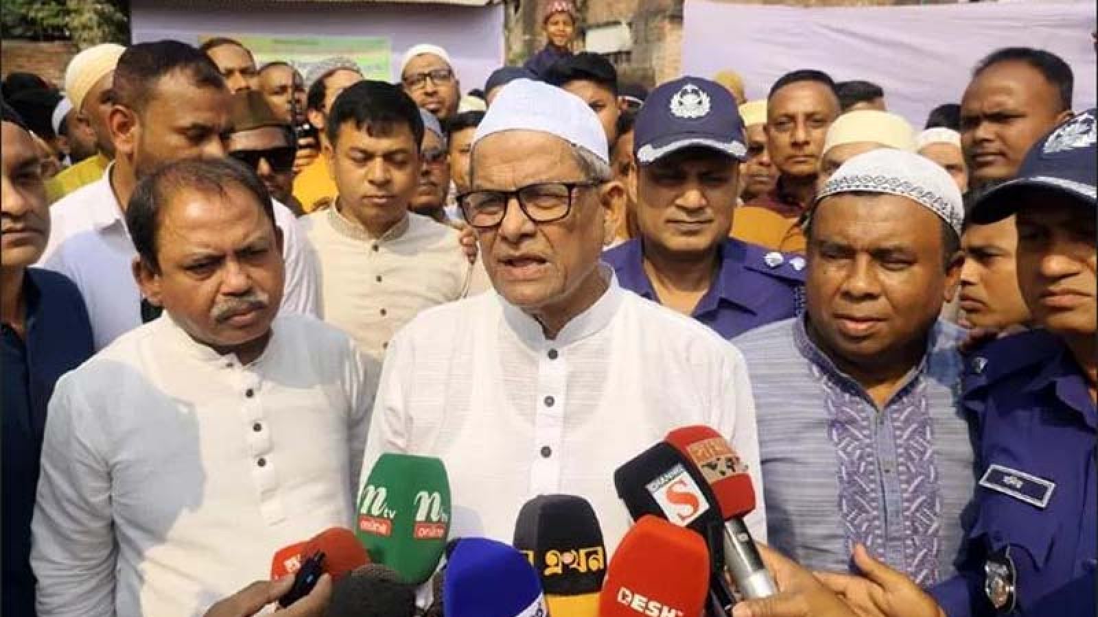 পুলিশ হত্যার তদন্ত নিয়ে স্বরাষ্ট্রমন্ত্রীর বক্তব্যই কার্যকর হবে: মির্জা ফখরুল