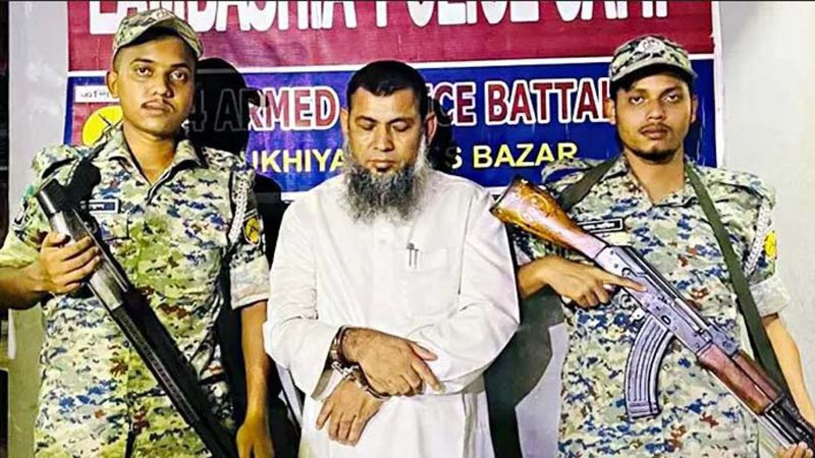 রোহিঙ্গা ক্যাম্প থেকে ‘জঙ্গিগোষ্ঠীর অর্থদাতা’ তোহা আটক