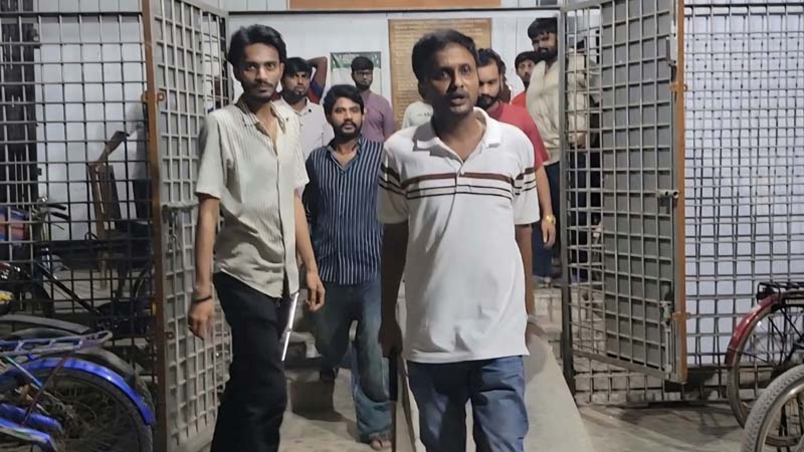 রাবিতে সাংবাদিককে ছাত্রদলের  হামলা মামলায় দুই দিনেও গ্রেপ্তার নেই