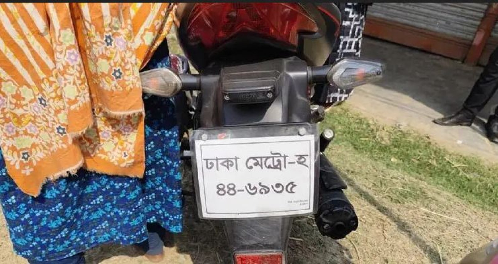 দিনাজপুরে ট্রাকের ধাক্কায় দুই মোটরসাইকেল আরোহী নিহত