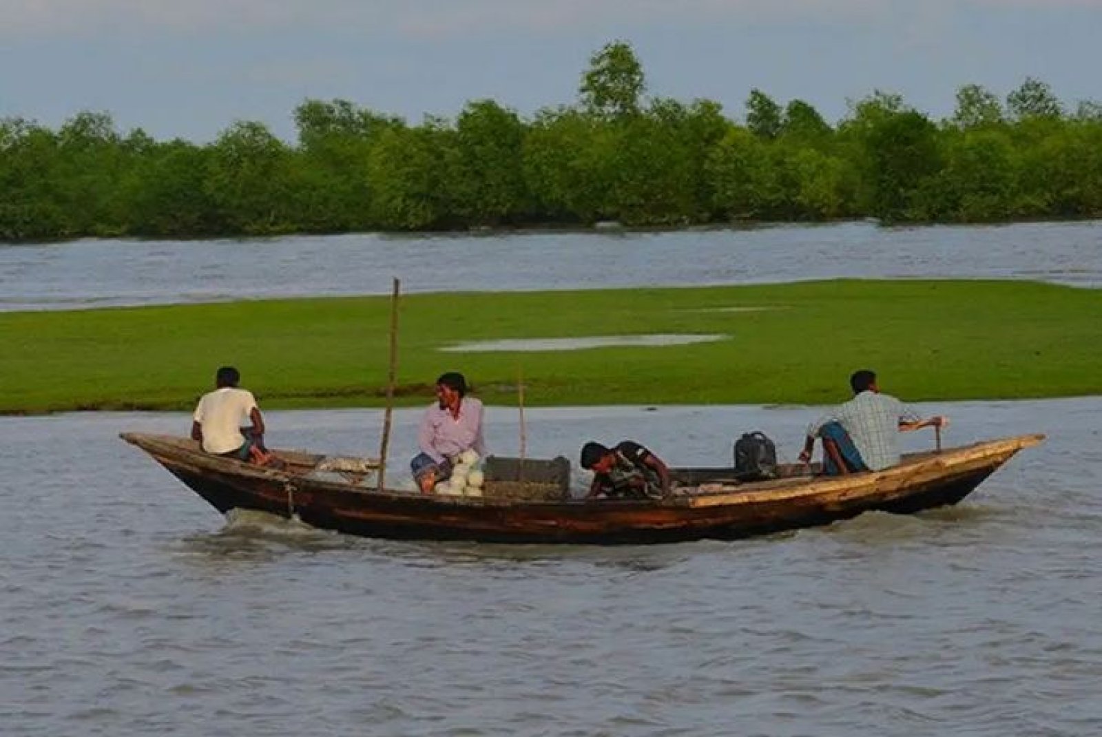 ভারতের ২৩ কোটি মানুষ এক ভয়াবহ বিপর্যয়ের মুখে দাঁড়িয়ে