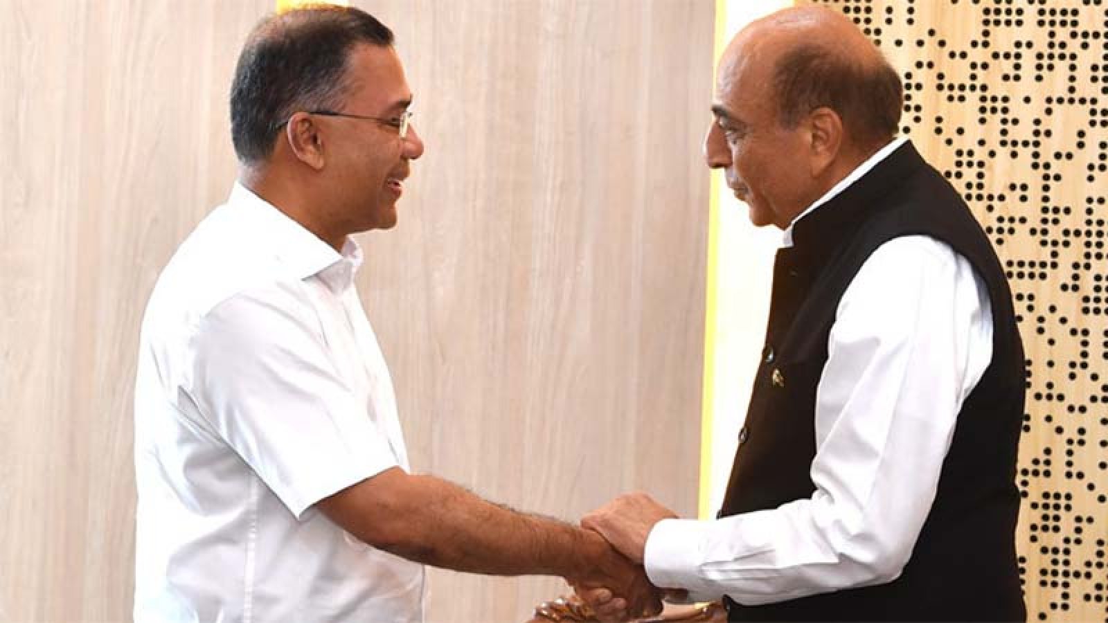 শেখ হাসিনাকে ফেরাতে ভারতের প্রতি প্রধানমন্ত্রীর তাগিদ