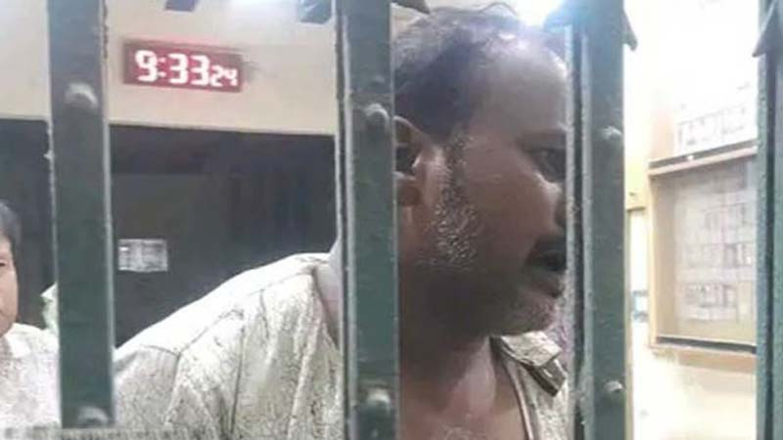 রংপুরে থানায় আটকে স্বেচ্ছাসেবক দল নেতাকে ‘পিটুনি’, ওসিসহ ৫ পুলিশ প্রত্যাহার