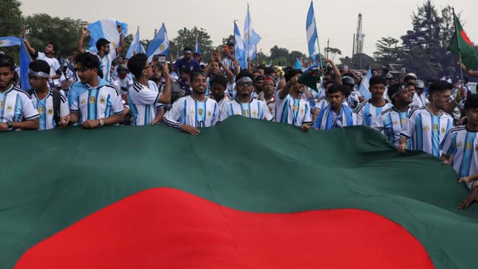 বাংলাদেশে বিশ্বকাপ উন্মাদনা নিয়ে ফিফার পোস্ট