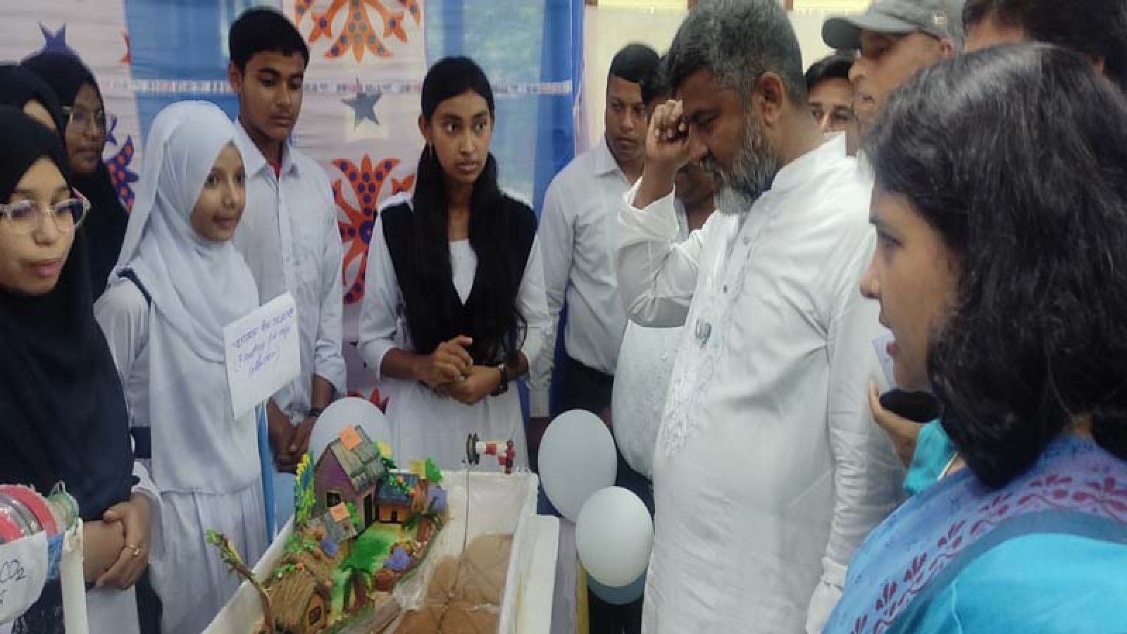 বদলগাছীতে বিজ্ঞান প্রকল্প উদ্ভাবনী প্রদর্শনী
