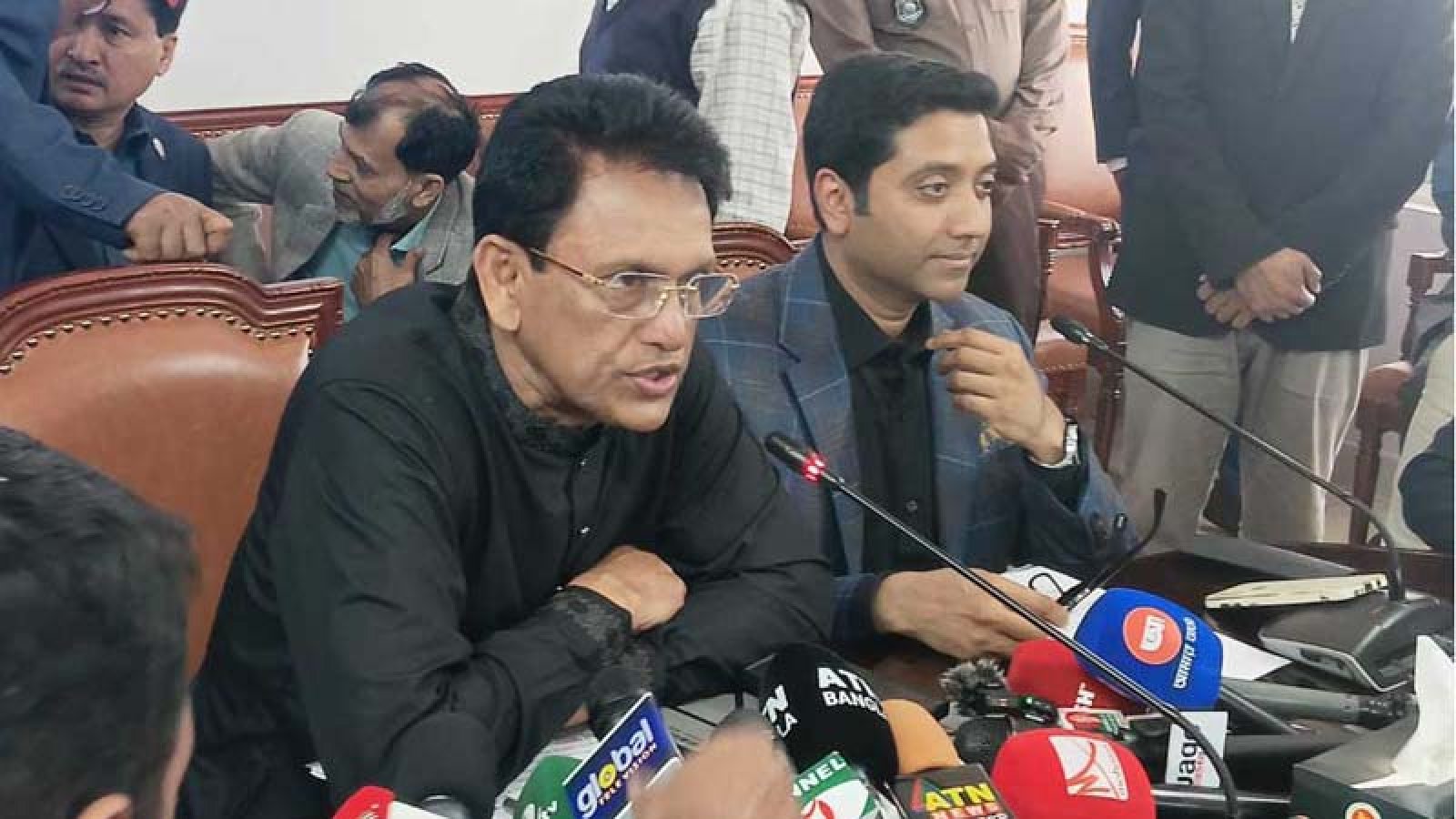 ক্লাসরুম ছেড়ে আন্দোলন করবেন, এটা তো হতে পারে না: শিক্ষামন্ত্রী