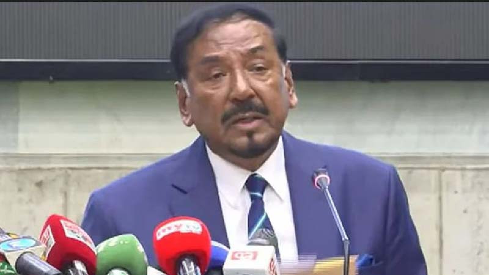 রাষ্ট্রপতির পদত্যাগ নিয়ে বিভ্রান্তির অবকাশ নেই: স্পিকার
