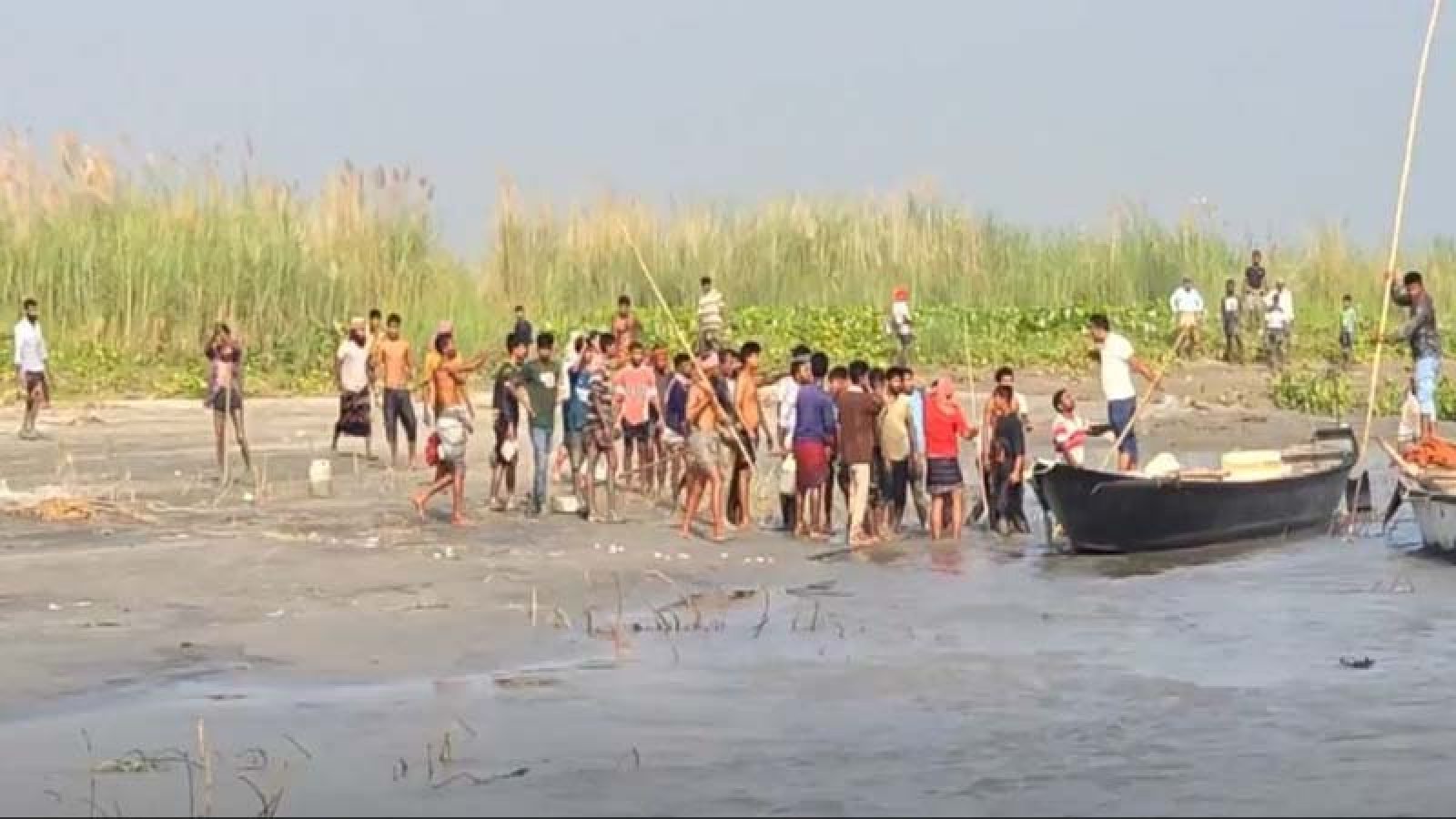 জাজিরায় এমপি-প্রশাসনকে লক্ষ্য করে ইটপাটকেল, ৩৬ জেলে আটক