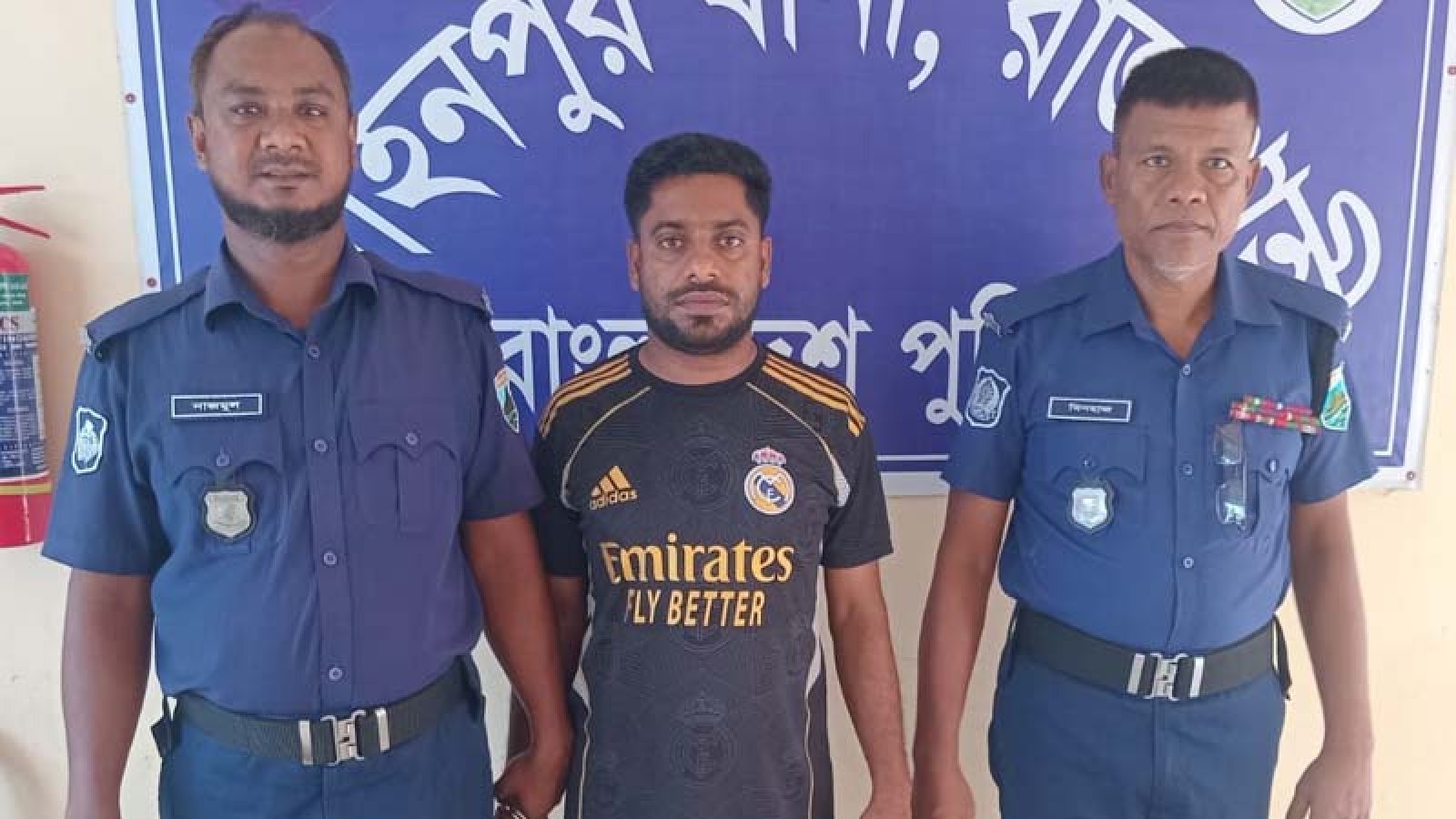 মোহনপুরে ৬ মাসের সাজাপ্রাপ্ত পলাতক আসামি গ্রেপ্তার