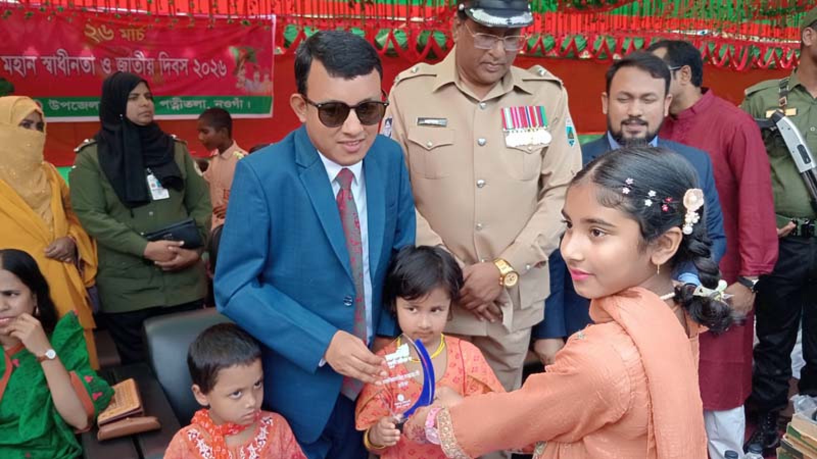 পত্নীতলায় যথাযথ মর্যাদায় মহান স্বাধীনতা দিবস উদযাপন