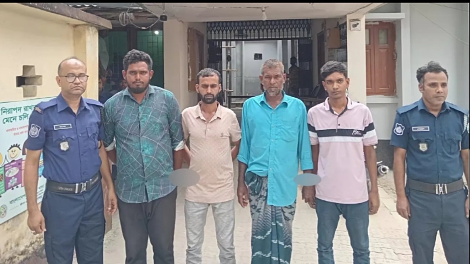 দুর্গাপুরে নিষিদ্ধ ছাত্রলীগ নেতাসহ গ্রেপ্তার ৫