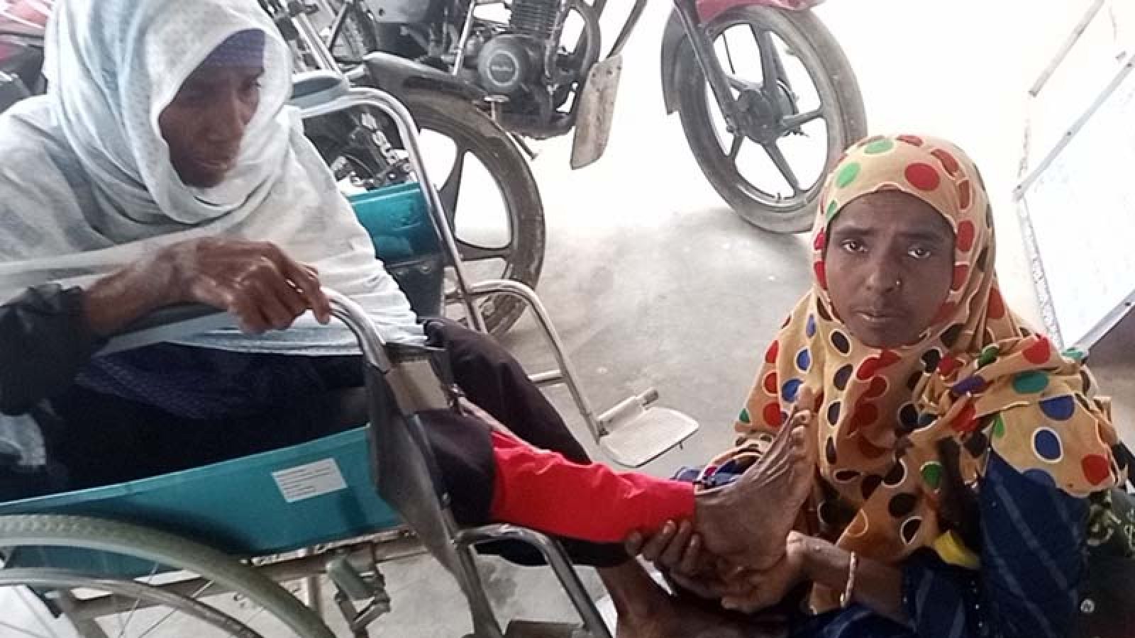 সাপাহারে জমি নিয়ে বিরোধে বৃদ্ধা মা-মেয়েকে পিটিয়ে জখম