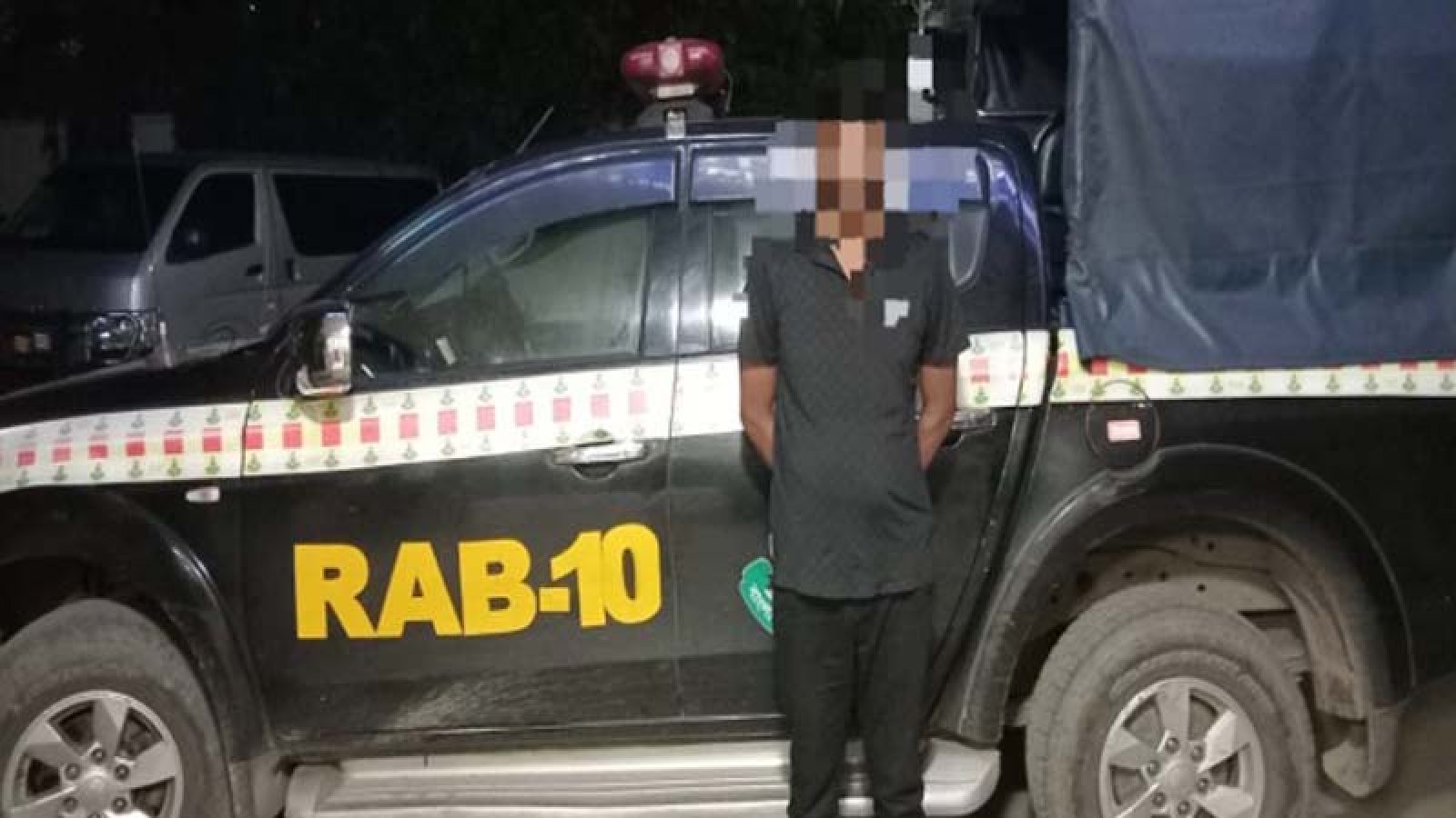 পুঠিয়ায় ১৯টি মহিষসহ ট্রাক ছিনতাইয়ের ঘটনায় ডাকাত গ্রেপ্তার