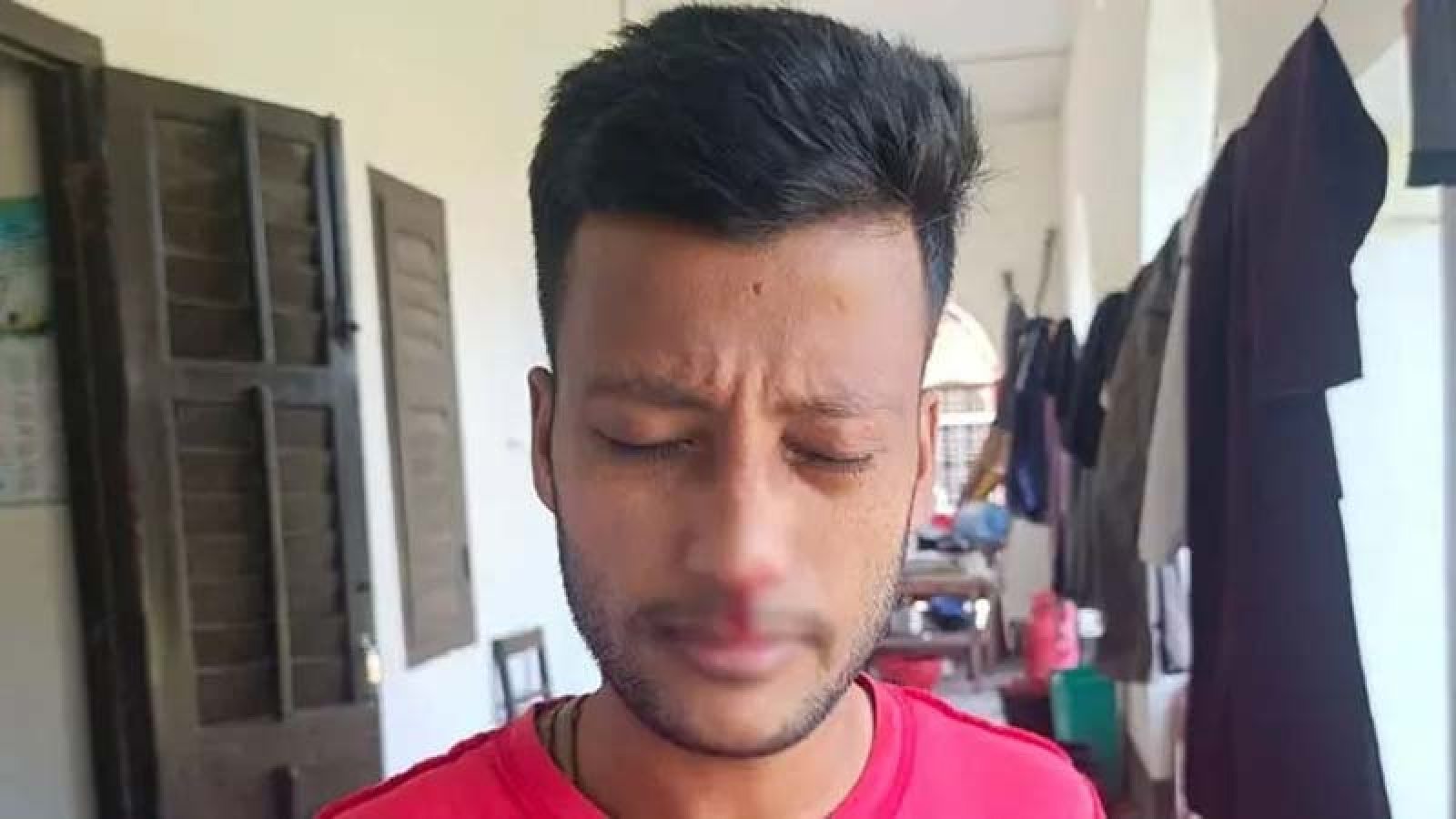 রাজশাহী কলেজে শিক্ষার্থীকে পিটিয়ে রক্তাক্ত করল ছাত্রদল কর্মী