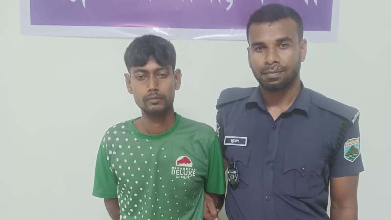 পত্নীতলায় মাদক বিক্রেতা যুবক আটক