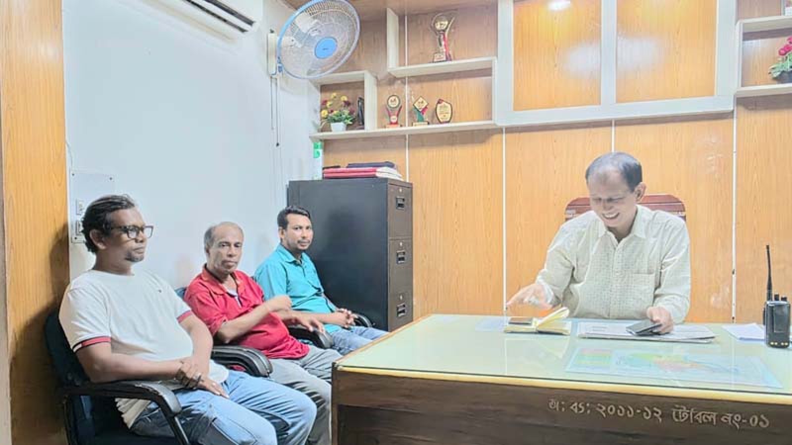 চারঘাটে নবাগত ওসির সঙ্গে সাংবাদিকদের মতবিনিময়: ‘মাদককারবারীর সঙ্গে কোনো আপস নয়’