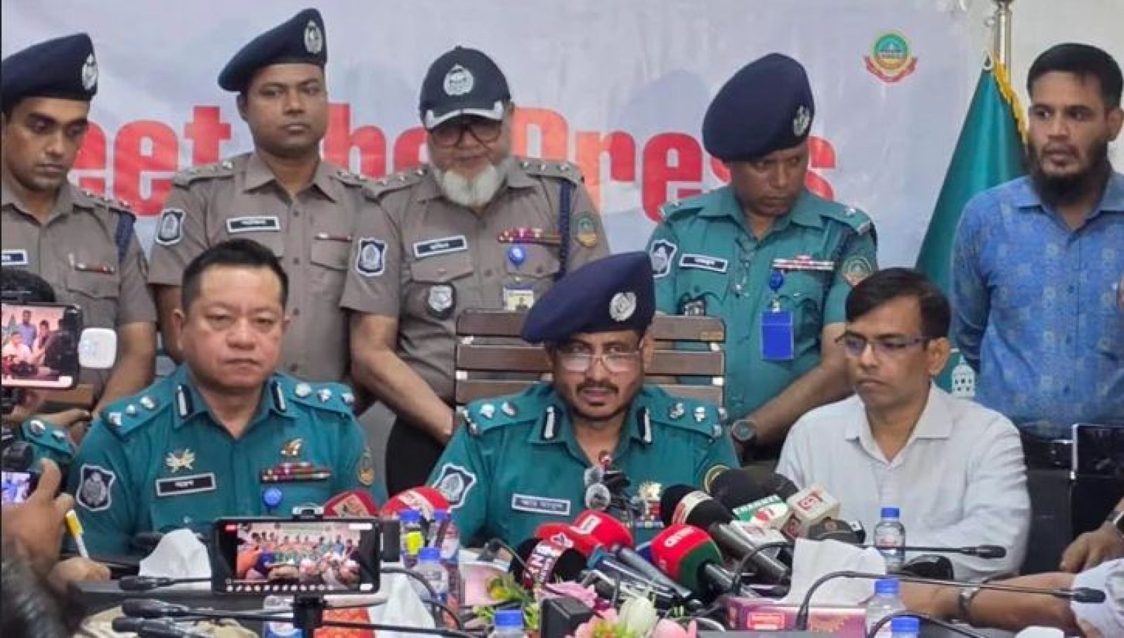 শেষ রাতে নয়, ভোরের আলোতে ৪ হত্যাকাণ্ড ঘটায় মুগ্ধ-সিদ্ধার্থ: পুলিশ