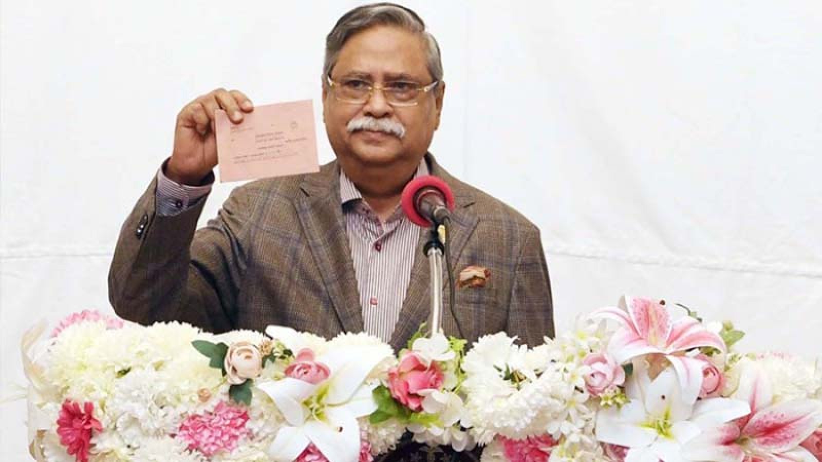 দ্বিতীয়বারের মতো পোস্টাল ব্যালটে ভোট দিলেন রাষ্ট্রপতি