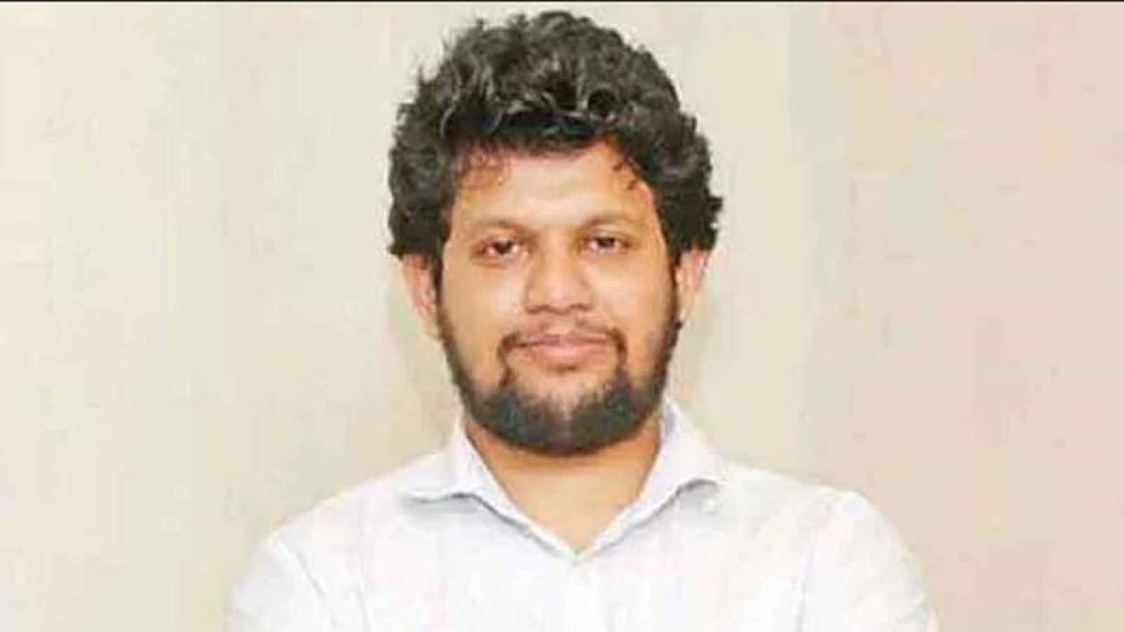 নিজস্ব মব না থাকলে মাইর একটাও মাটিতে পড়বে না: মাহফুজ আলম