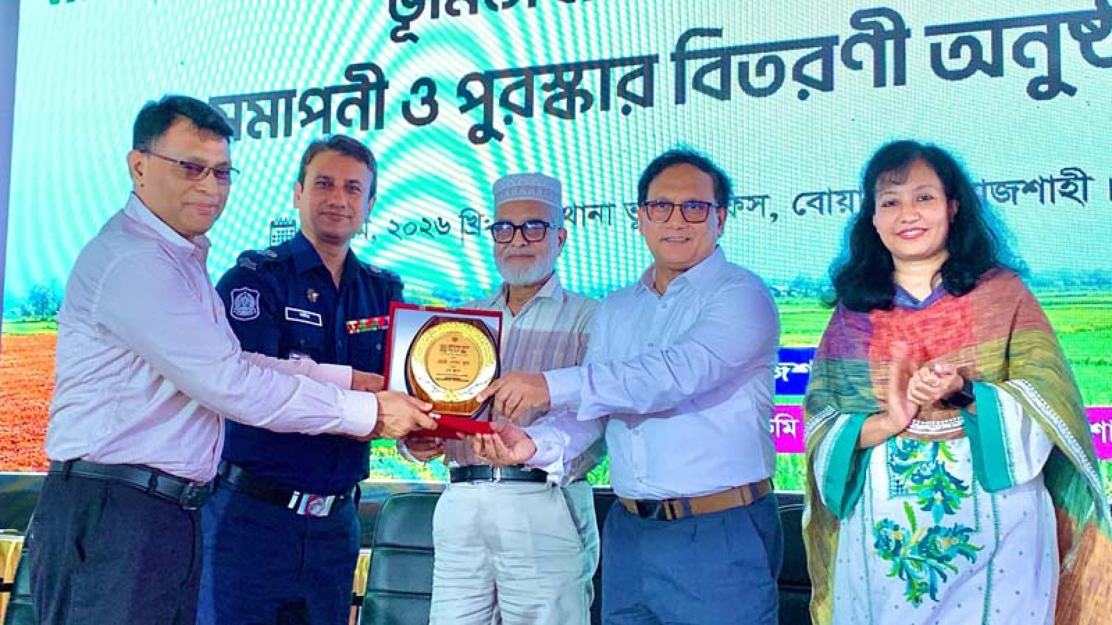 ভূমিসেবা মেলায় ৯ বুথে মিলল তাৎক্ষণিক সহায়তা, দ্রুত সেবায় সন্তুষ্ট নাগরিক