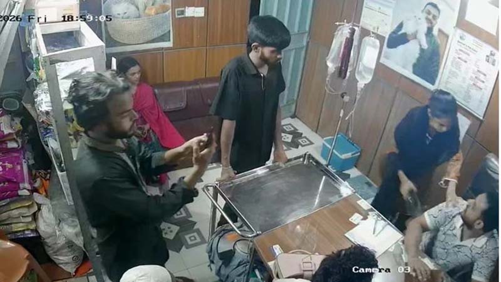 পশু চিকিৎসককে মারধর-ভাঙচুর, ছাত্রদল নেতা বহিষ্কার
