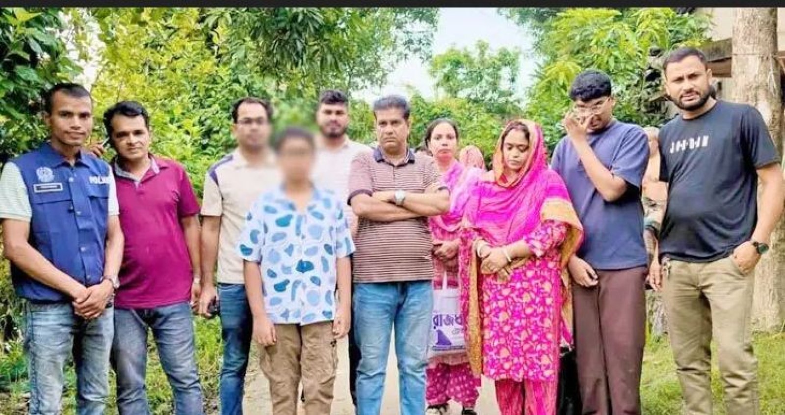 আত্মগোপনে থাকা সোনা ব্যবসায়ীর পরিবারের ৪ সদস্যকে পটিয়া থেকে উদ্ধার