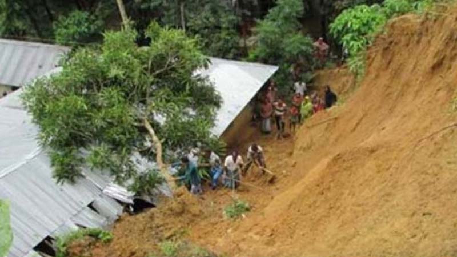 কক্সবাজারে পাহাড়ধসে আরও ২ জনের মৃত্যু