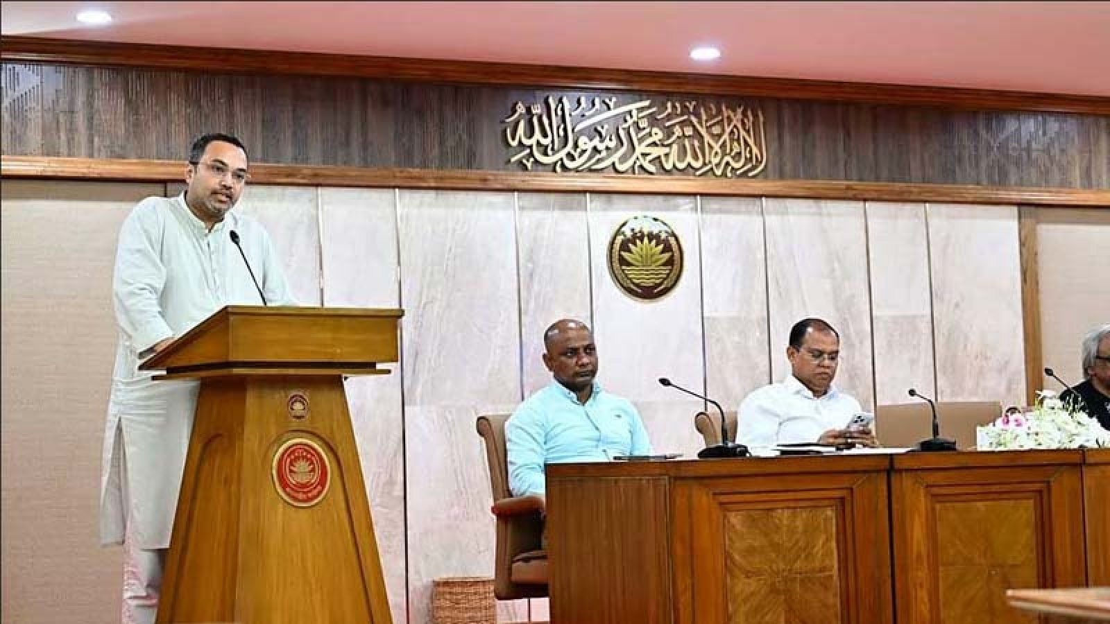 সরকারের ১০০ দিন: মন্ত্রিসভার ৬২% সিদ্ধান্ত বাস্তবায়নের তথ্য দিল প্রধানমন্ত্রীর কার্যালয়