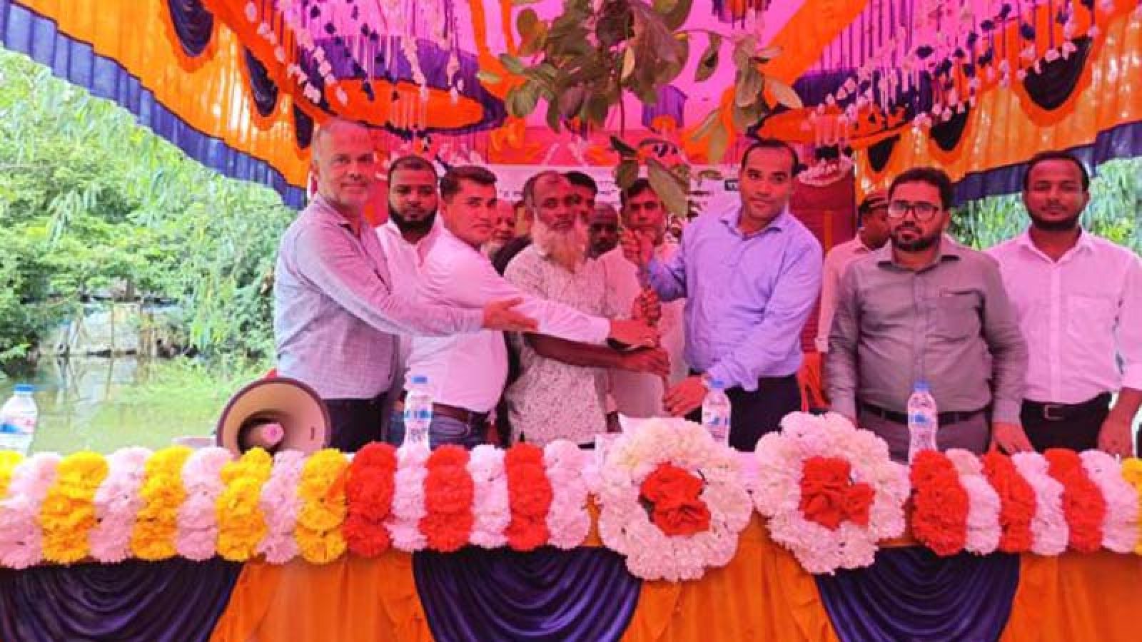 রাণীনগরে সমবায়ীদের বৃক্ষরোপণ কর্মসূচি