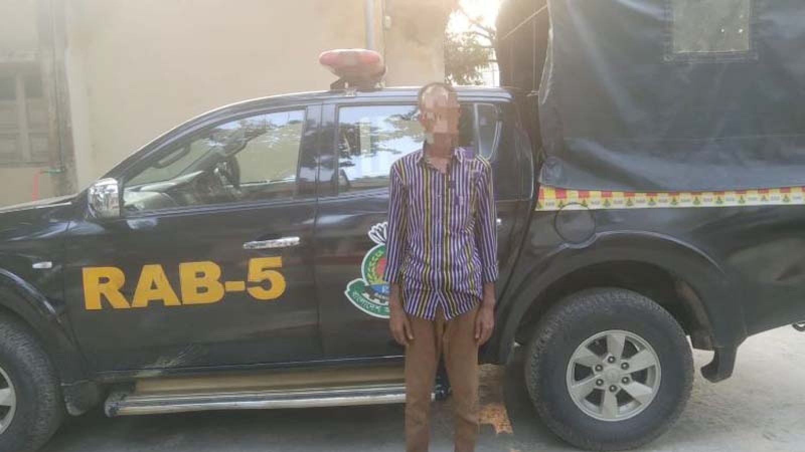 দূর্গাপুর হতে দণ্ডিত পলাতক আসামি গ্রেফতার