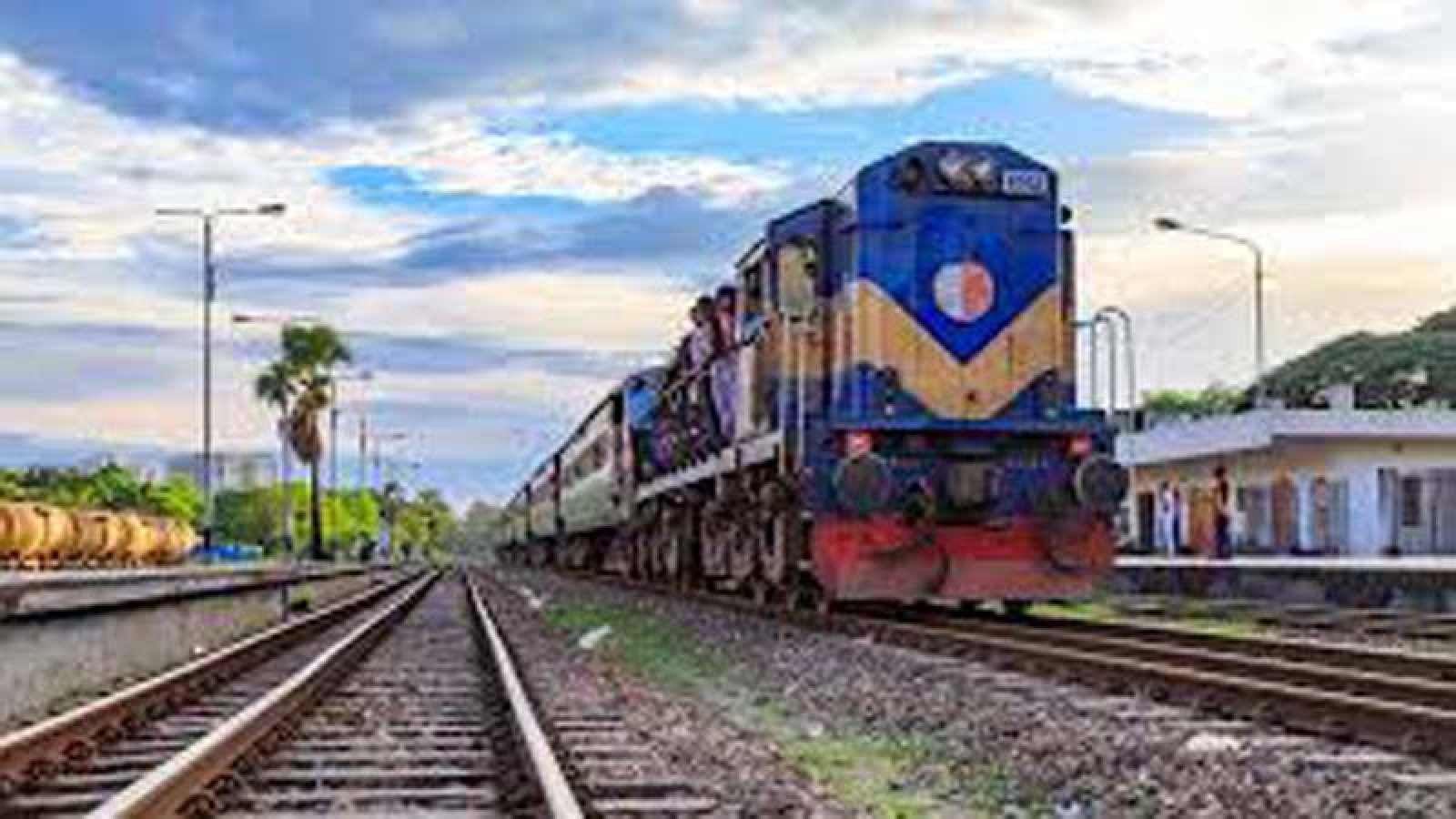 পশ্চিমাঞ্চলে ঝুঁকিপূর্ণ রেলপথ সংস্কারে ২০২৮ কোটি টাকার প্রকল্প