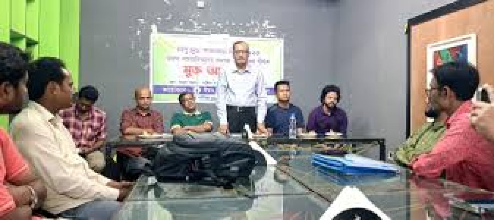 ঈশ্বরদীতে খাল খনন স্থগিত ও ইউএনওর ব্যাখ্যা