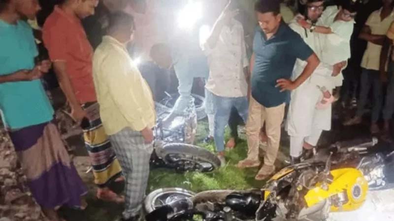 বগুড়ায় দুই মোটরসাইকেলের সংঘর্ষে ৩ বন্ধু নিহত