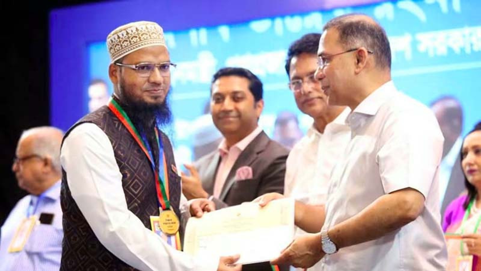 জাতীয় পর্যায়ে শ্রেষ্ঠ গুণী শিক্ষক সম্মাননা পেলেন পাবনার ইমরান হুসাইন