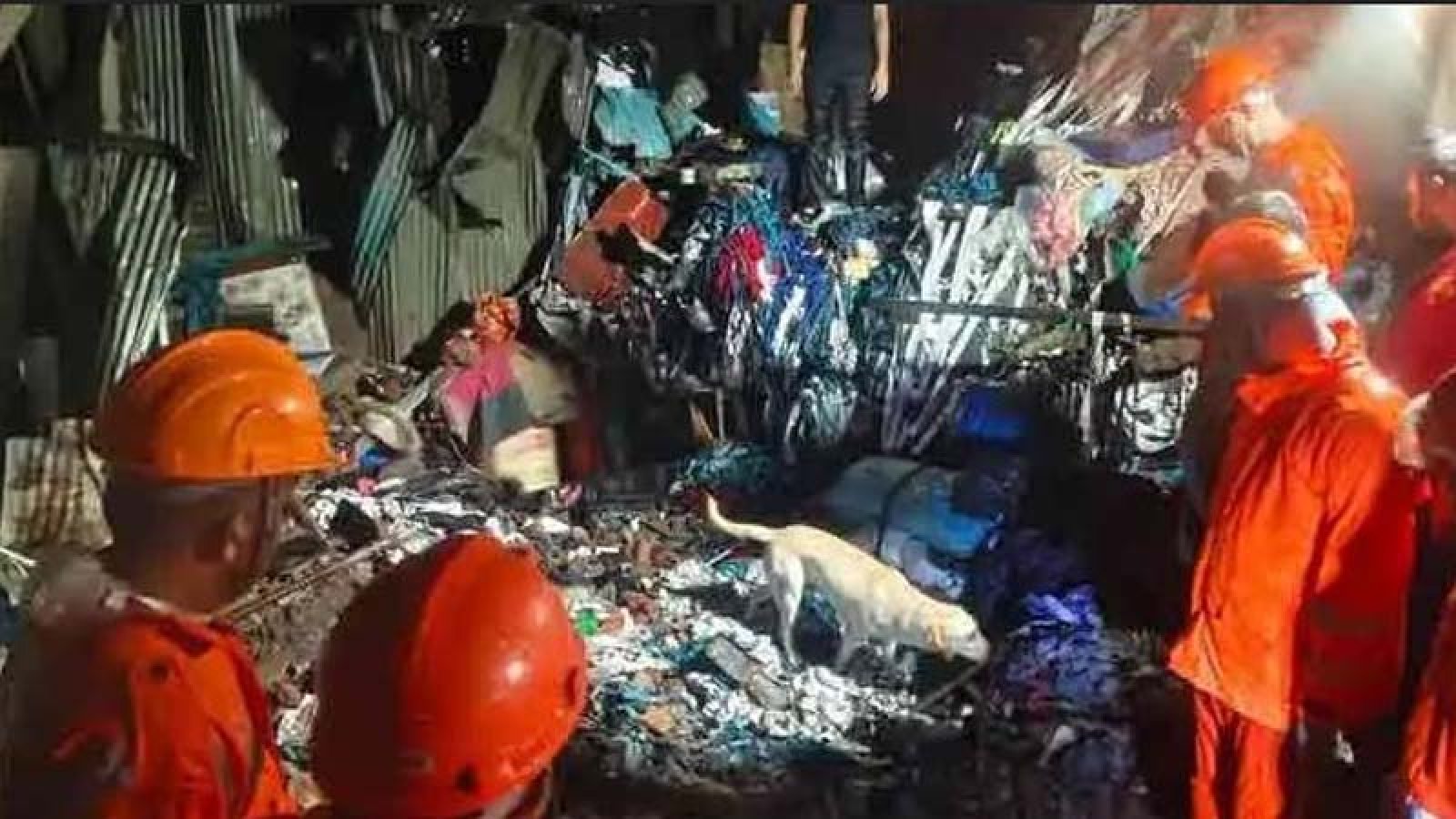 ভারতে বহুতল ভবন ভেঙে পড়ে ৫ শিশুসহ নিহত ৬