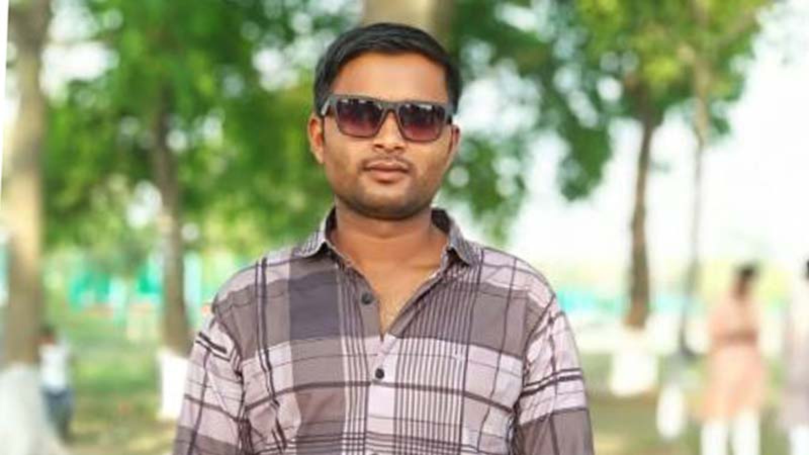 সাপাহারে আমবাগান থেকে গ্রাম পুলিশের ঝুলন্ত মরদেহ উদ্ধার