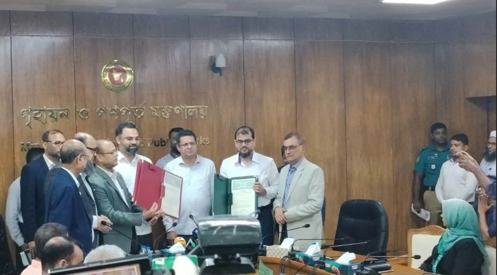 বদলে গেলো আবাহনী মাঠের নাম