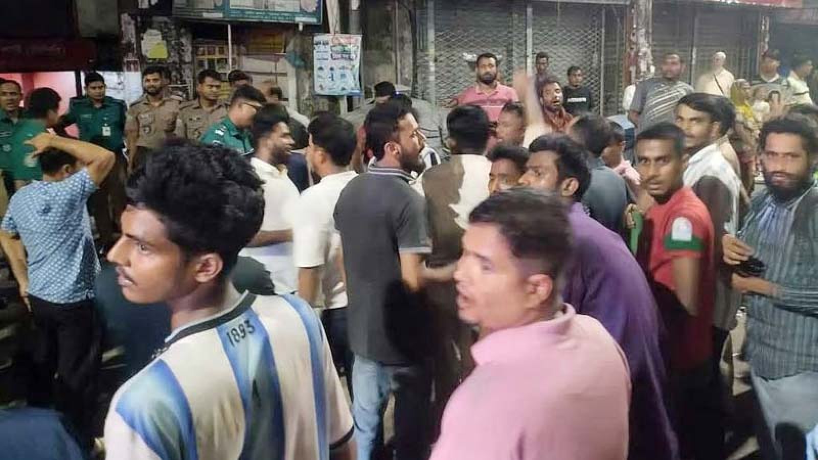 আওয়ামী লীগ আখ্যা দিয়ে সিপিবি কার্যালয়ে হামলা