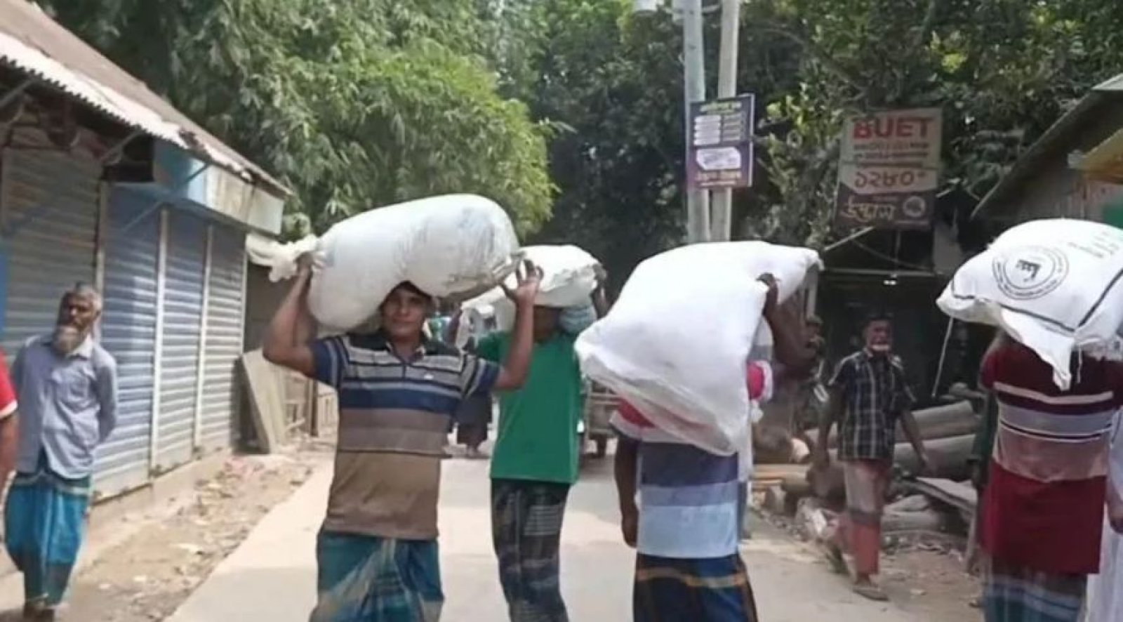 কুড়িগ্রামে যে কারণে সার নিয়ে ‘হাহাকার’