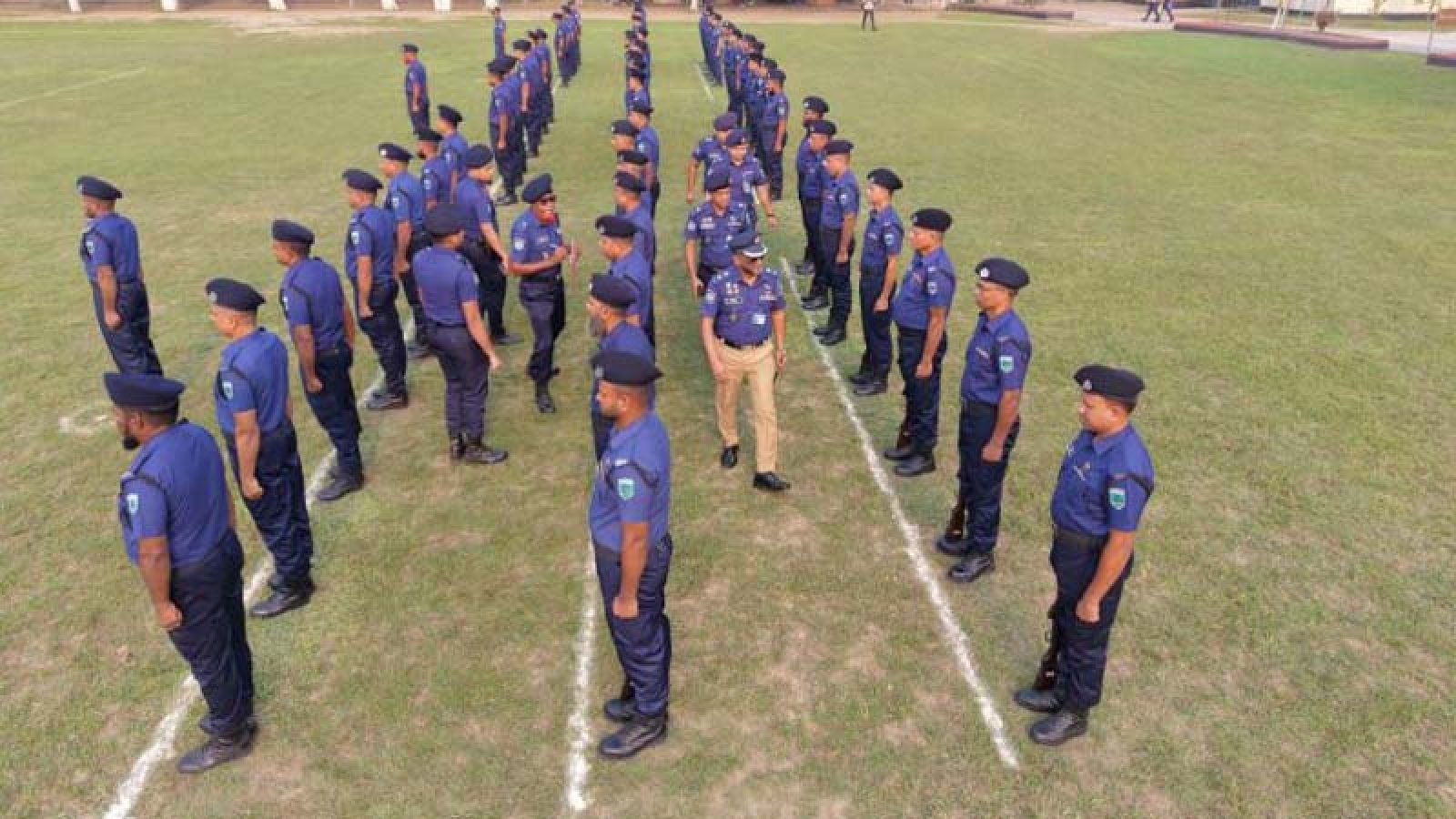 সিরাজগঞ্জ জেলা পুলিশের মাস্টার প্যারেড অনুষ্ঠিত