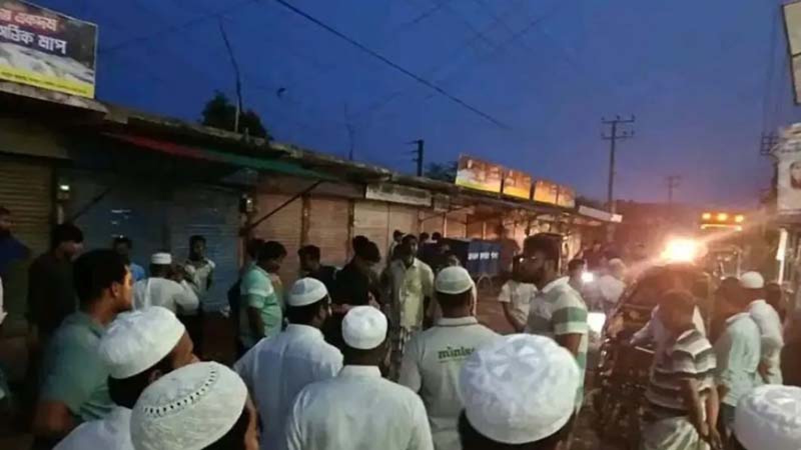 পাবনায় ছেলের সামনে বাবাকে গুলি করে হত্যা