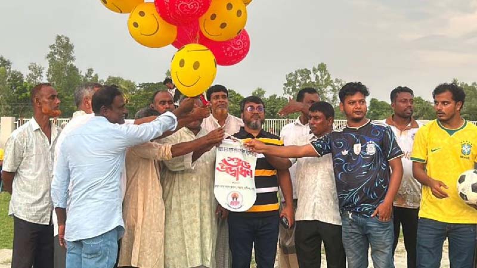 রাণীনগরে জাজস গোল্ডকাপ ফুটবল টুর্ণামেন্টের উদ্বোধন