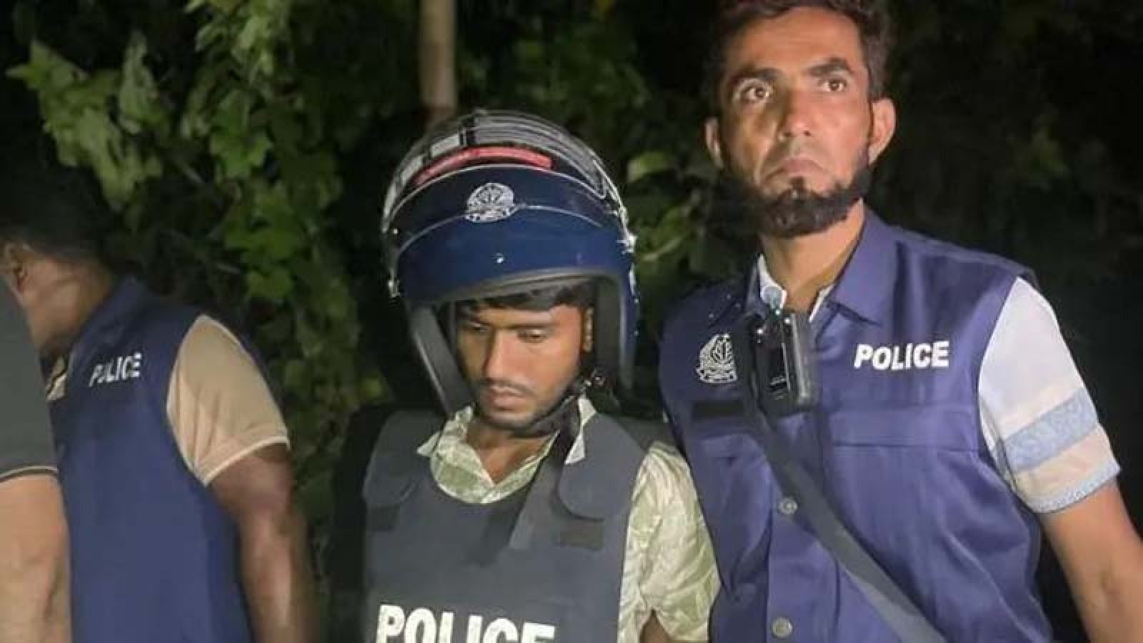শ্বাসরোধে মাকে হত্যা করে কলাবাগানে ফেলে রাখেন ছেলে
