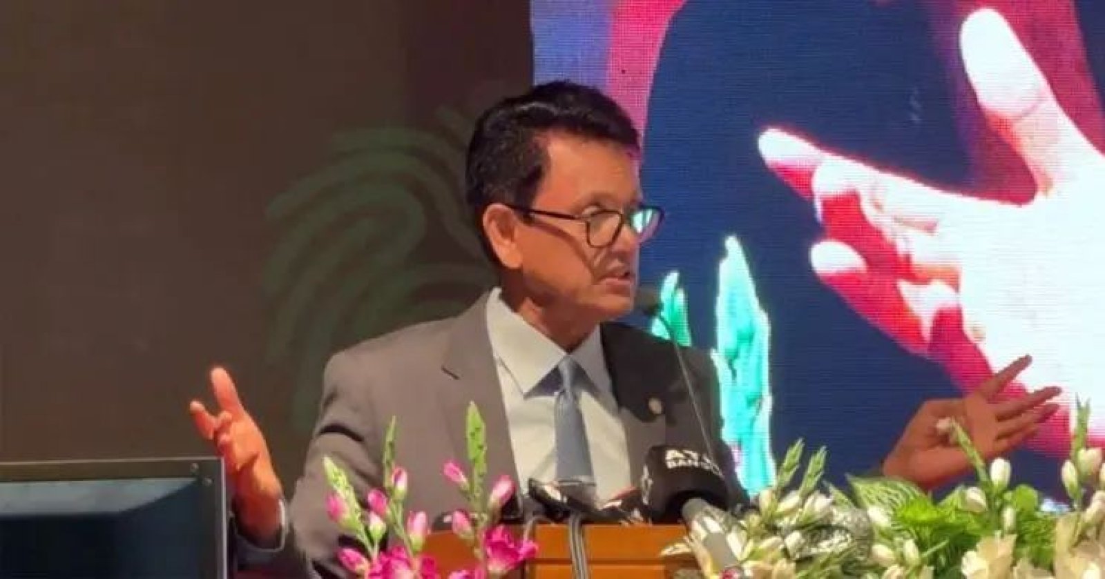 অনলাইন ক্লাসের সময়সূচি জানালেন শিক্ষামন্ত্রী