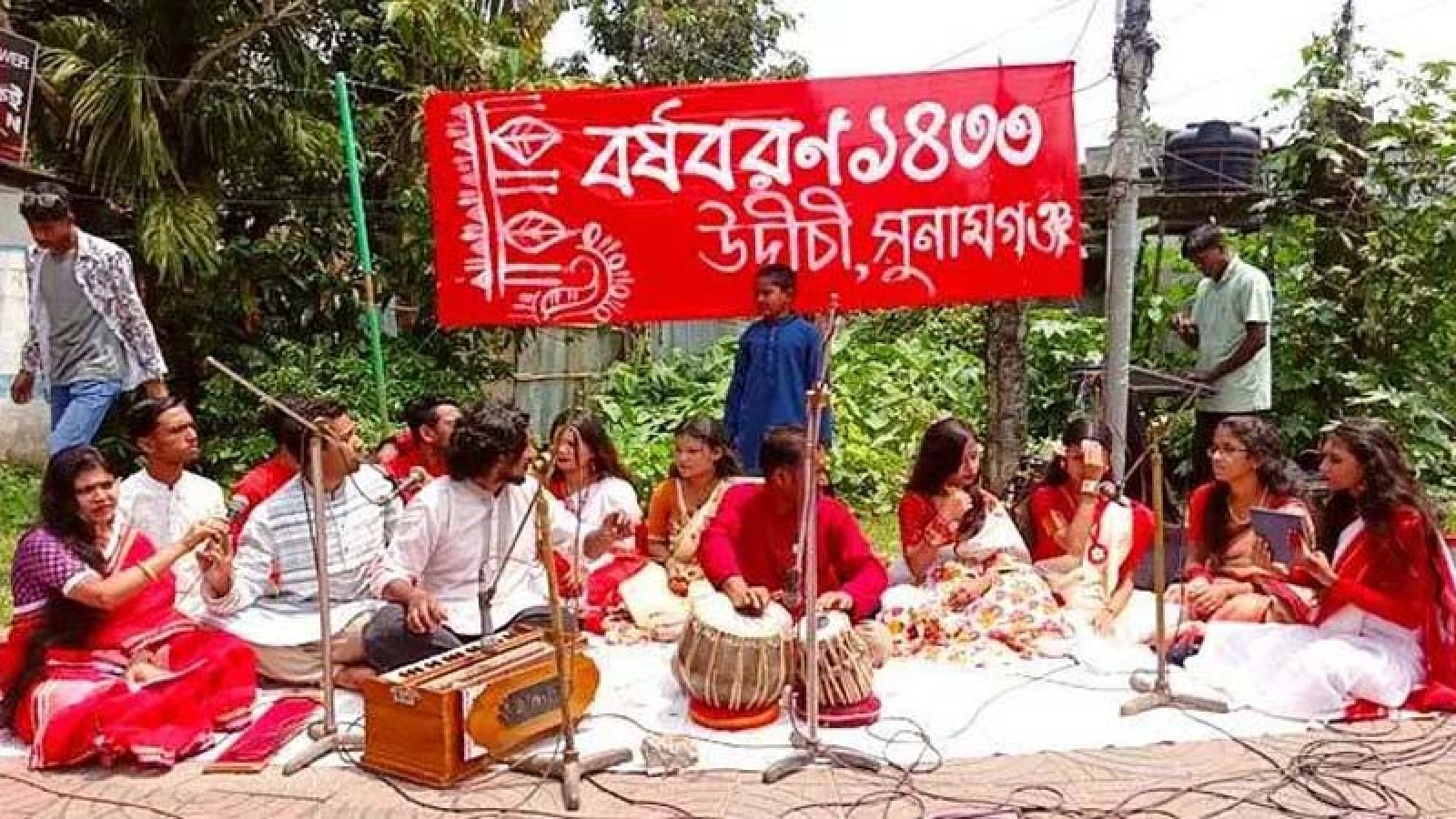 সুনামগঞ্জে প্রশাসনের নিষেধাজ্ঞা উপেক্ষা করে উদীচীর বর্ষবরণ