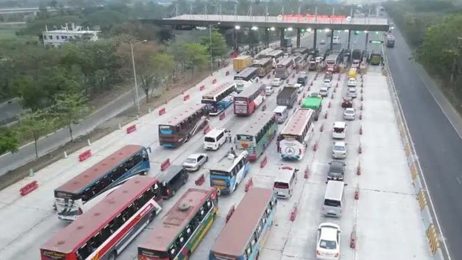 দুই দিনে পদ্মা সেতুতে টোল আদায় ৯ কোটি টাকা