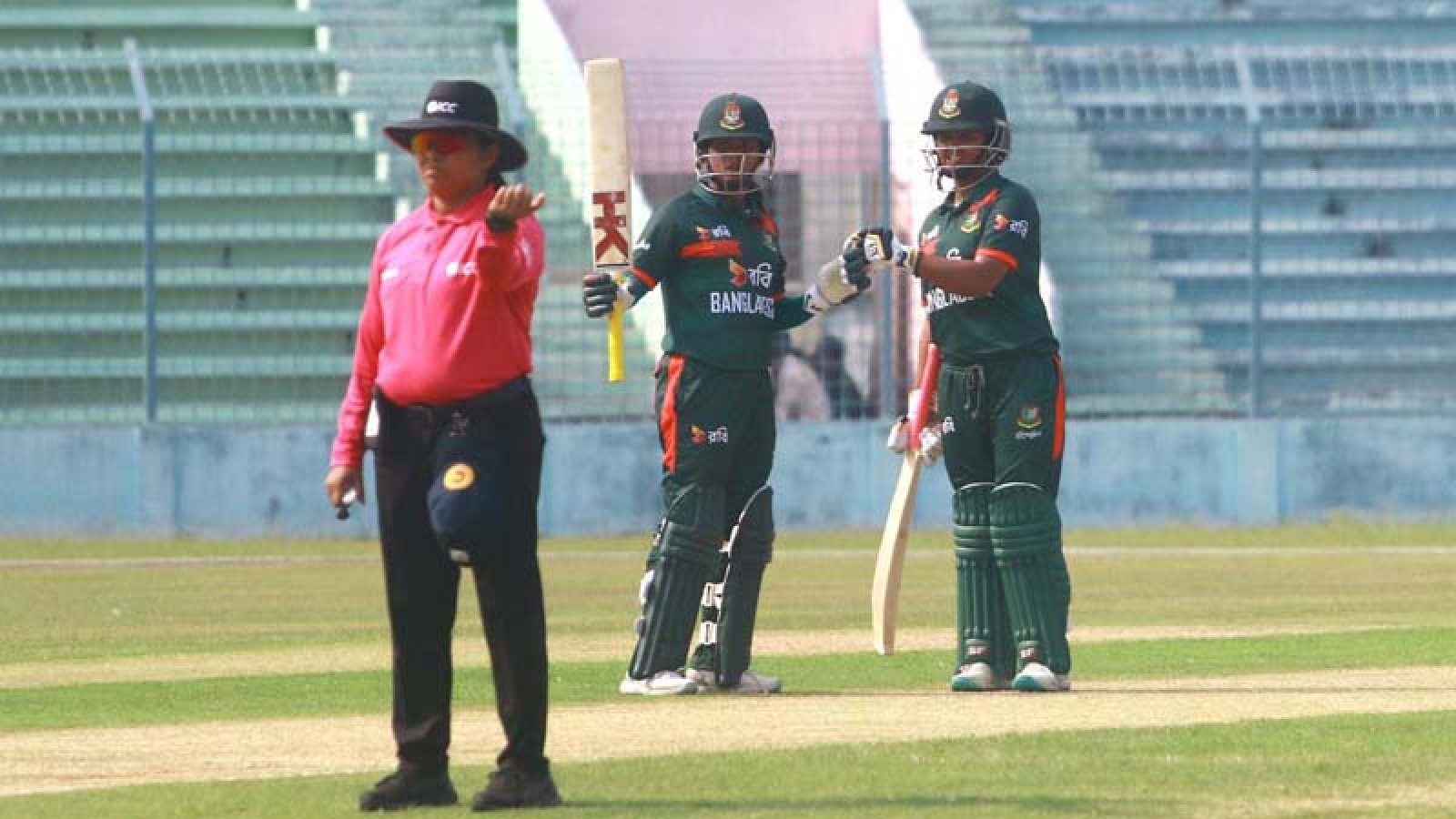 রাজশাহীর মাটিতে রোমাঞ্চকর জয়ে সিরিজ শুরু টাইগ্রেসদের